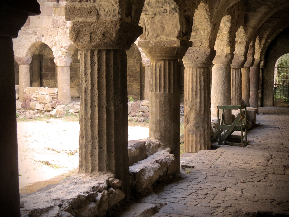 Il Chiostro Normanno di Lipari