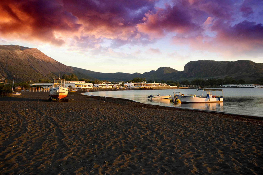 Spiaggia di Sabbie Nere